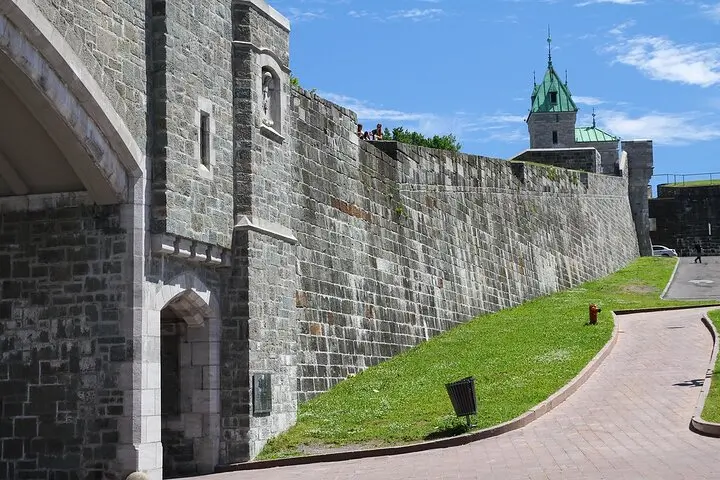 3-hour private city tour of Quebec_7